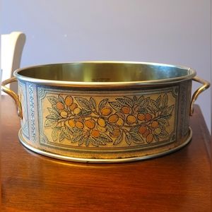 Vintage Pyrex holder